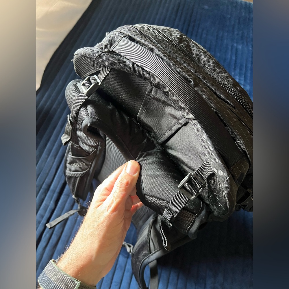 Osprey Tropos 32L EUC - Picture 16 of 16